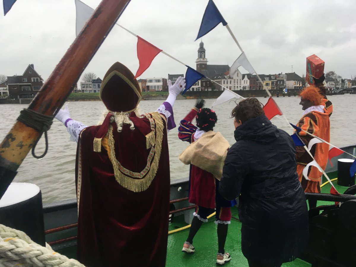 lekstroom's tweet photo. Deze week is de Lekstroom I op een geheime missie geweest. Na het kolen debacle is onze "hulp Spanje" direct uitgevaren om de "Pakjesboot 12" te assisteren naar Nederland, mocht het helemaal mis gaan. 

https://t.co/5gwNETeDMj https://t.co/JDaYDC0tKn