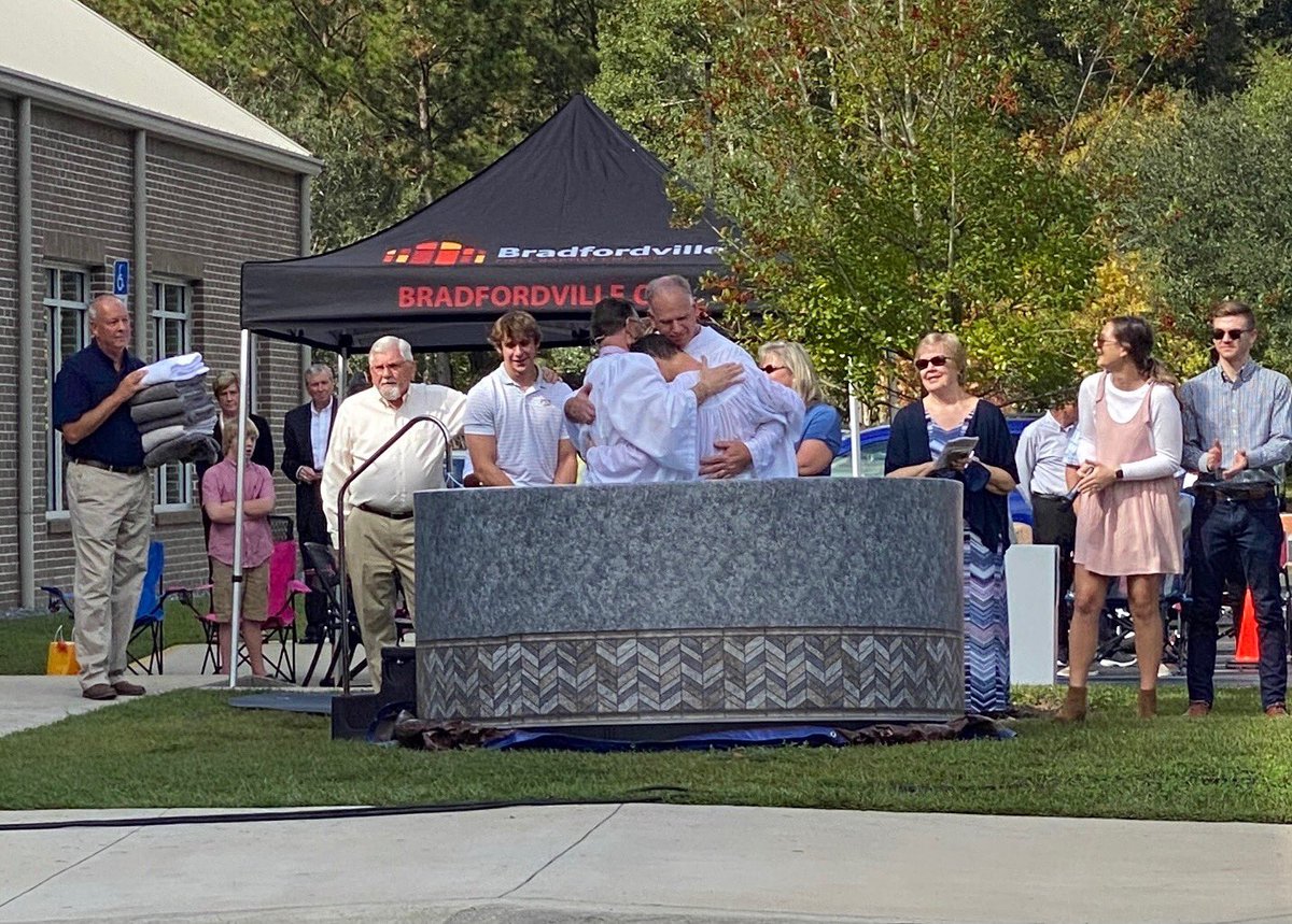 drronnyraines's tweet photo. What a glorious morning @bradfordville! Kason was baptized today in obedience to Jesus, with his dad in the water assisting me and his family surrounding him. Not a dry eye in the worship service!! The Lord used Kason’s testimony to inspire other people. https://t.co/HI9DcMFZbq