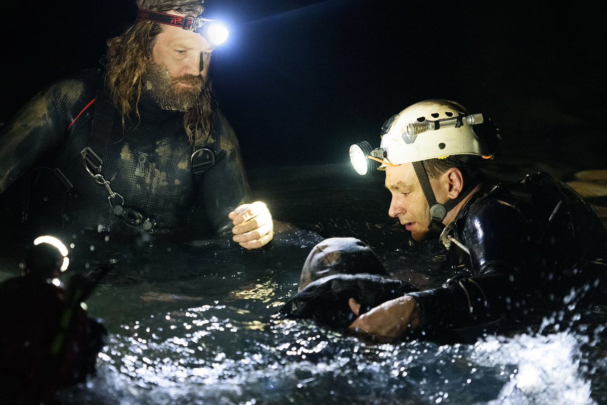 movie_core2014's tweet photo. 映画『THE CAVE（ザ・ケイブ）　サッカー少年救出までの18日間』奇跡の瞬間を忠実に再現！メイキング映像が解禁
https://t.co/dLVsCro8DU
#ザ・ケイブ https://t.co/2eaNRziTQd