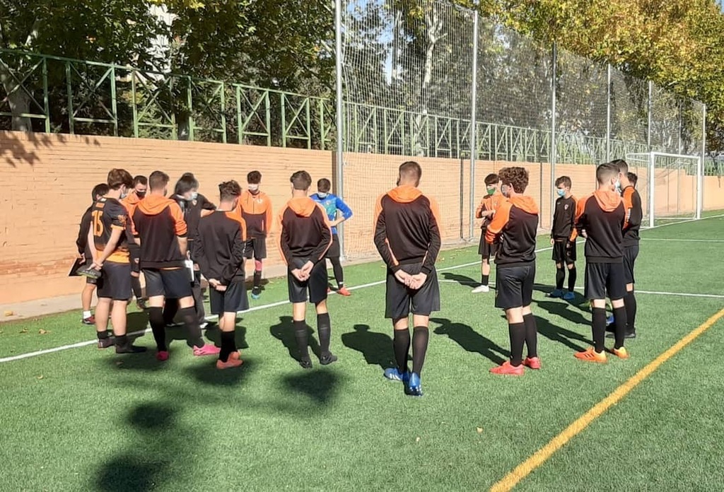🔶🔶 Juvenil Provincial 🔶🔶

@efb_odelot_toletum 5-3 @camarena_cd

Partido muy disputado e intenso de nuestro Juvenil b, donde les hace conseguir los 3 puntos y situarse en la parte alta de la clasificación. 

#vamosNaranjas