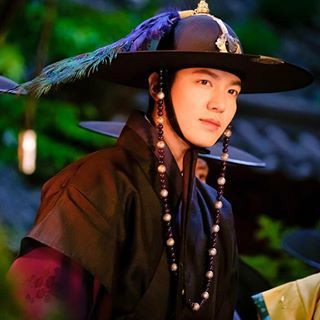 minholics_india's tweet photo. Happy 4th Anniversary LOTBS 💐
An Amazing drama With two parallel story lines 

#KimDamRyeong &amp; #SeHwa
#HeoJoonJae &amp; #SimCheong

#LeeMinHo #JunJiHyun #LegendOfTheBlueSea https://t.co/lz8lzLmnbt