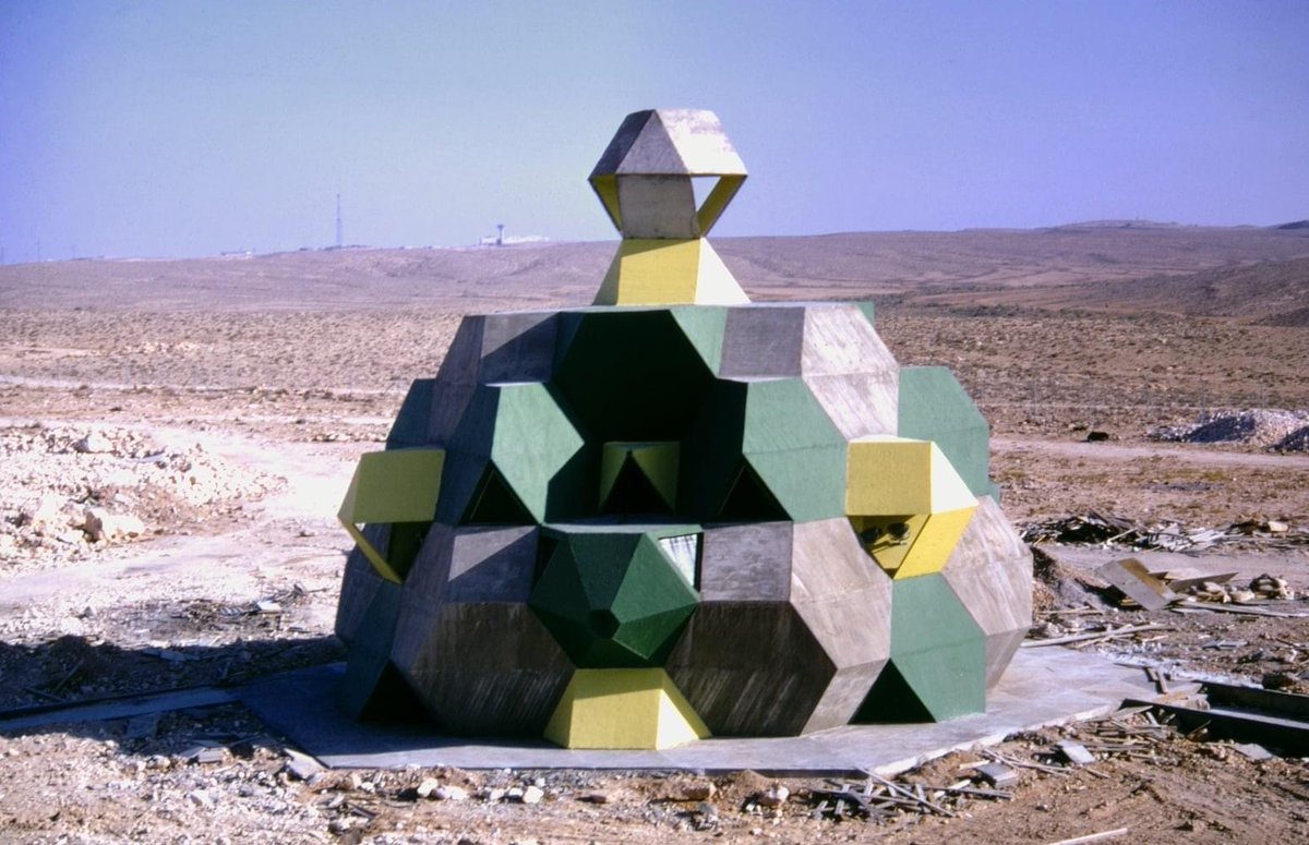 Israel is replete with many heroic, inventive brutalist concrete structures, & its places of worship don’t dissapoint. This is Alfred Neumann and Zvi Hecker’s small but radical synagogue in the Negev Desert, Israel, 1967-69