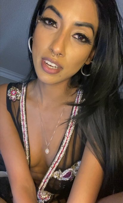 Extended Diwali Sale 🕯️ *1 Day Only*   Get an exclusive PTV for Diwali Tonight 🥵  https://t.co/Tct5hf8dVa  ☆