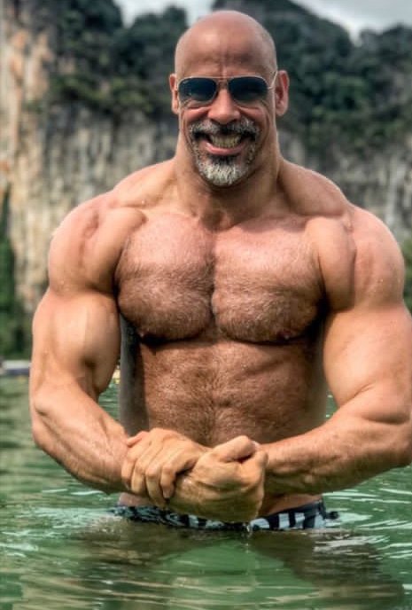 1Angardi's tweet photo. MusculOSO...💪🏻🐻💪🏻 @OsosMusculososM #OMM @hairyfan #hairfan #sexy #daddymusclebear #delicious #bodybuilder #beardeddaddy #LoBuenoDelCalor #hairypecs #hairydad #GuaposDeGym #SmileSunday #SugarDaddys #domingodeflojera https://t.co/6Rnt9jf3bR