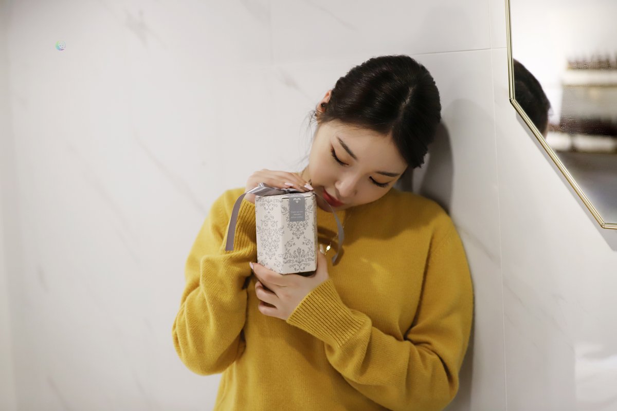 CHUNGHA_MNHent's tweet photo. [PHOTO] 🎨#FANSHIPonly

 📸'C'HUNG HA RANGㅣEP 12. 저세상 텐션! 청하의 향수 만들기

✌🏻 https://t.co/etqREZEZIc

#청하 #CHUNGHA
#별하랑 #BYULHARANG
#시청하랑 #SEECHUNGHARANG
#OfficialBYULHARANG2nd 💚💙💜 https://t.co/wxxmgOfIuX