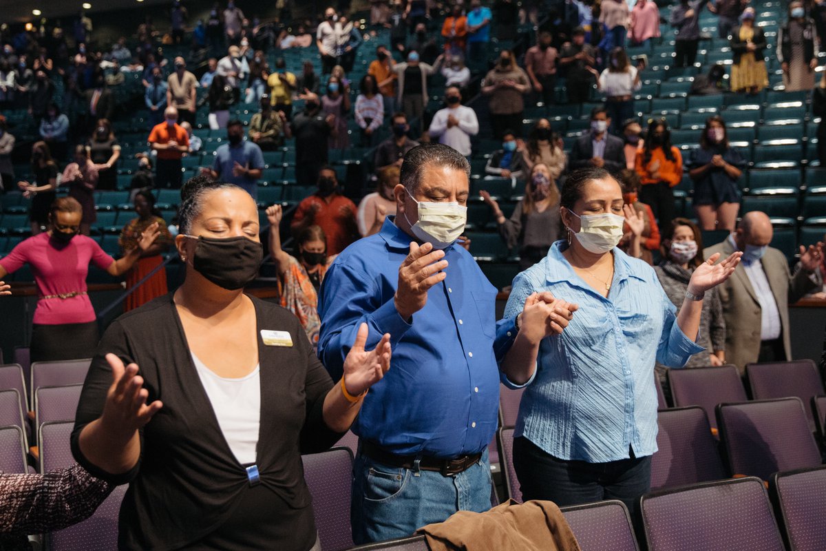 lakewoodchurch's tweet photo. Thank you for joining us online, we love and appreciate you so much! If you missed our services, find them here: https://t.co/Fl9uIy7c5v

#OverflowWithHope
#LakewoodChurch https://t.co/RCMcRwLZ8h