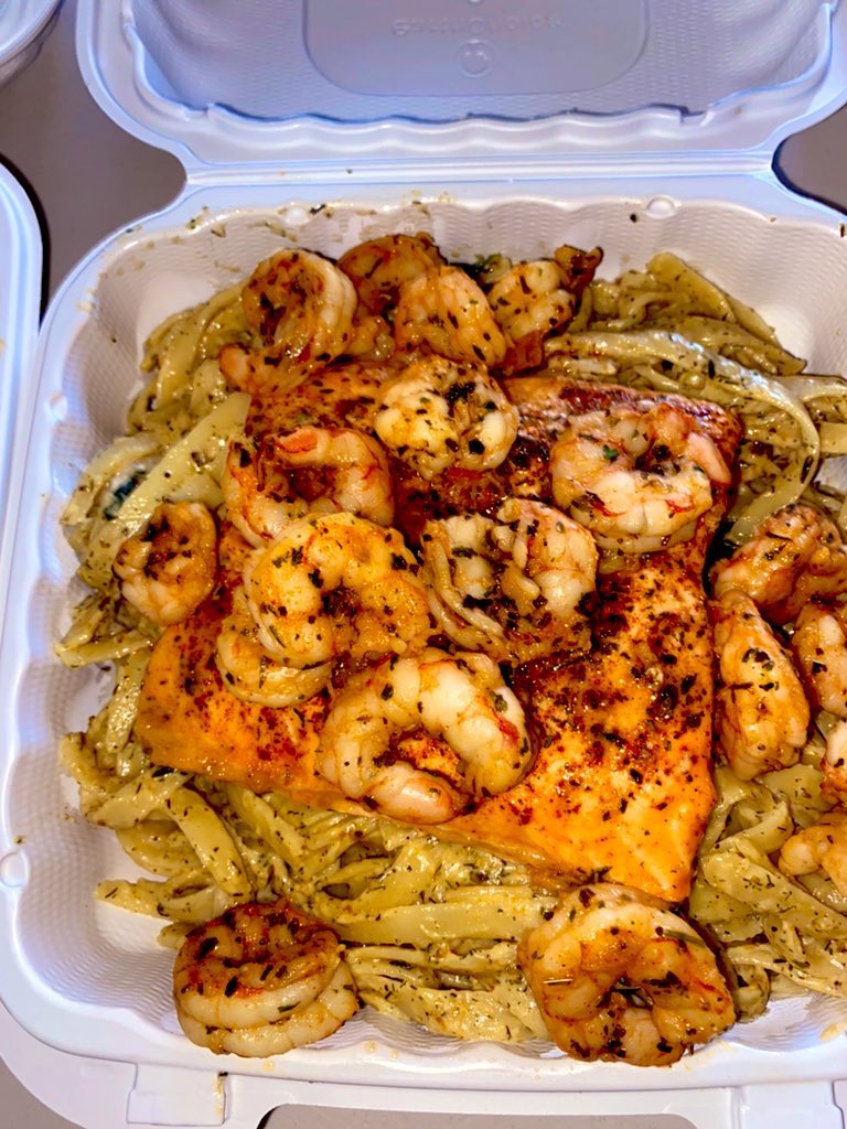 DaTribeCalledT's tweet photo. Taking orders till 10am #ComfyMonday https://t.co/q2VhI4eiSv