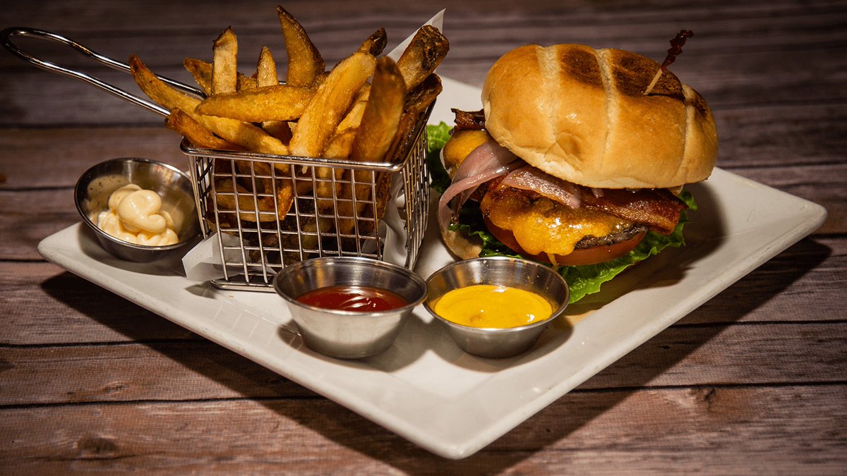 CoupaCafe's tweet photo. Thursday Burgers! Come get yours today!
#coupacafe #burger #harrisranch #fries #burgerfan #lovemeaburger #thursdayburgers #burgernight https://t.co/KU6pvOU31i