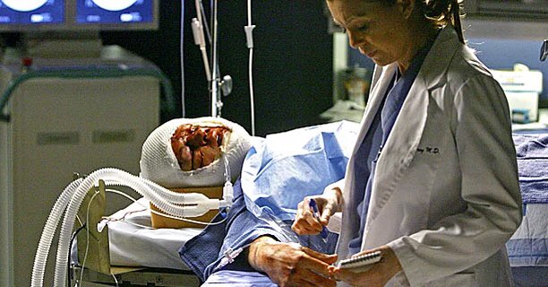 The George / John Doe reveal absolutely floored me. Was so focused on Izzie possibly dying that I didn’t see this coming at all  #GreysAnatomy  