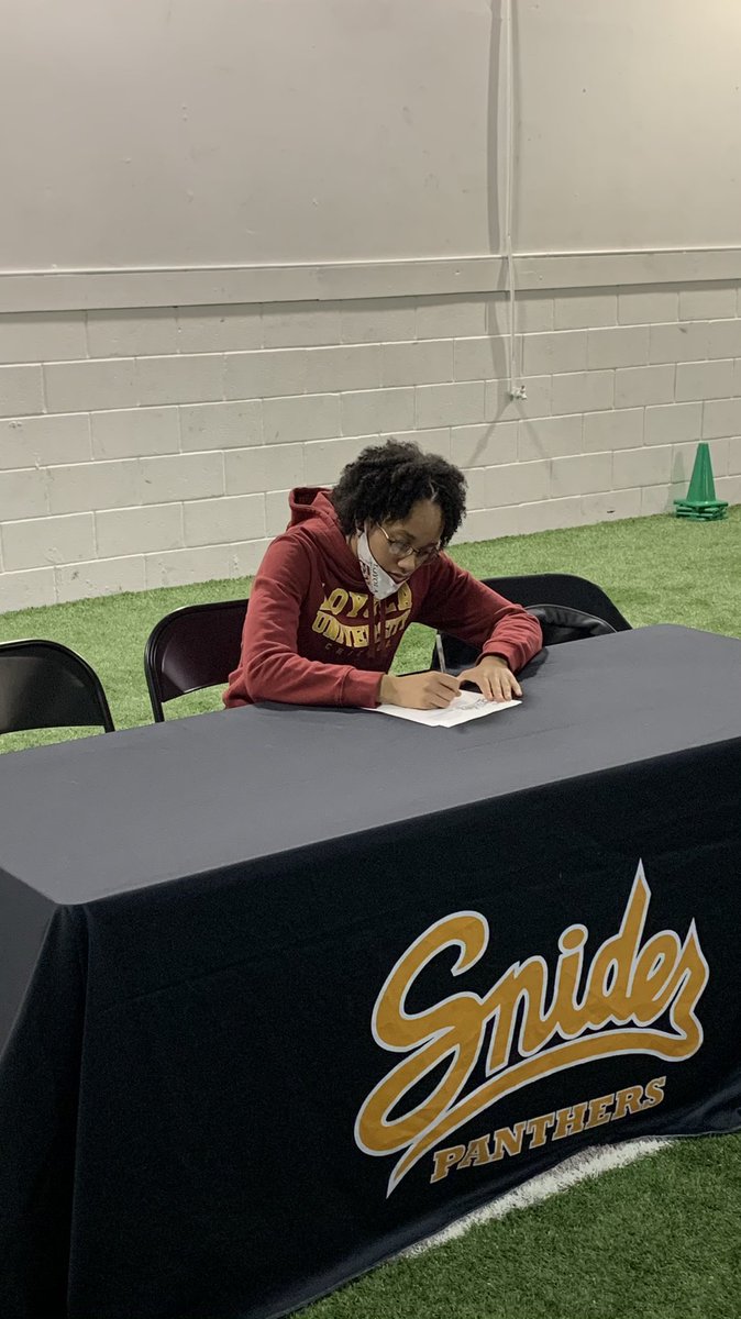 DESTINY JACKSON🖤🤲🏾 (@desjack1) on Twitter photo The world we live in teaches us to brag about doing it on your own but I’m nothing but a product of my environment. 🤲🏽🐺💛#AGTG #itsOfficial #Momentum #RamblerUp <a href="/RamblersWBB/">Loyola Women's Basketball</a> <a href="/TractionAp/">TractionAP</a> <a href="/SniderAthletics/">Snider Athletics</a> <a href="/Dre_Muhammad/">Dre Muhammad</a> The world we live in teaches us to brag about doing it on your own but I’m nothing but a product of my environment. 🤲🏽🐺💛#AGTG #itsOfficial #Momentum #RamblerUp <a href="/RamblersWBB/">Loyola Women's Basketball</a> <a href="/TractionAp/">TractionAP</a> <a href="/SniderAthletics/">Snider Athletics</a> <a href="/Dre_Muhammad/">Dre Muhammad</a>