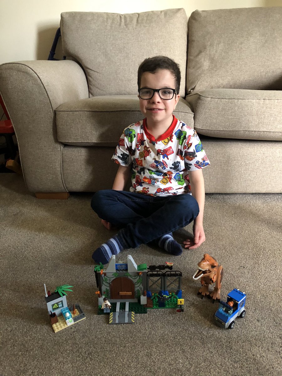 ev0109's tweet photo. @NicolaSturgeon @NHSGGC @TheSun continued story in thread.

My 6 year old has been asking me if he can write to Nicola Sturgeon for some time now to ask her to change the rules to allow him into the hospital as a visitor. https://t.co/zJ8ASyDabn