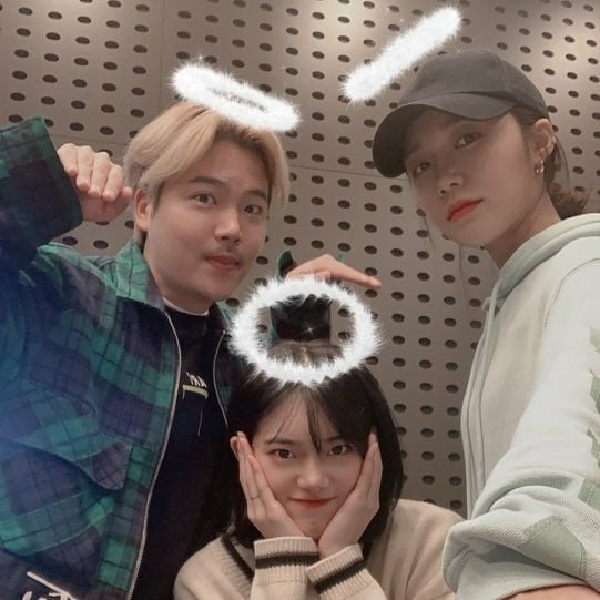 kimtheminseo's tweet photo. #minSCHEDULE
📌 17th November 2020
LISTEN STAGE 19.30 PM KST
📌 18tg November 2020
Jung Eunji's KBS Gayo Plaza 12.00 PM KST https://t.co/MtfZbYOqGw