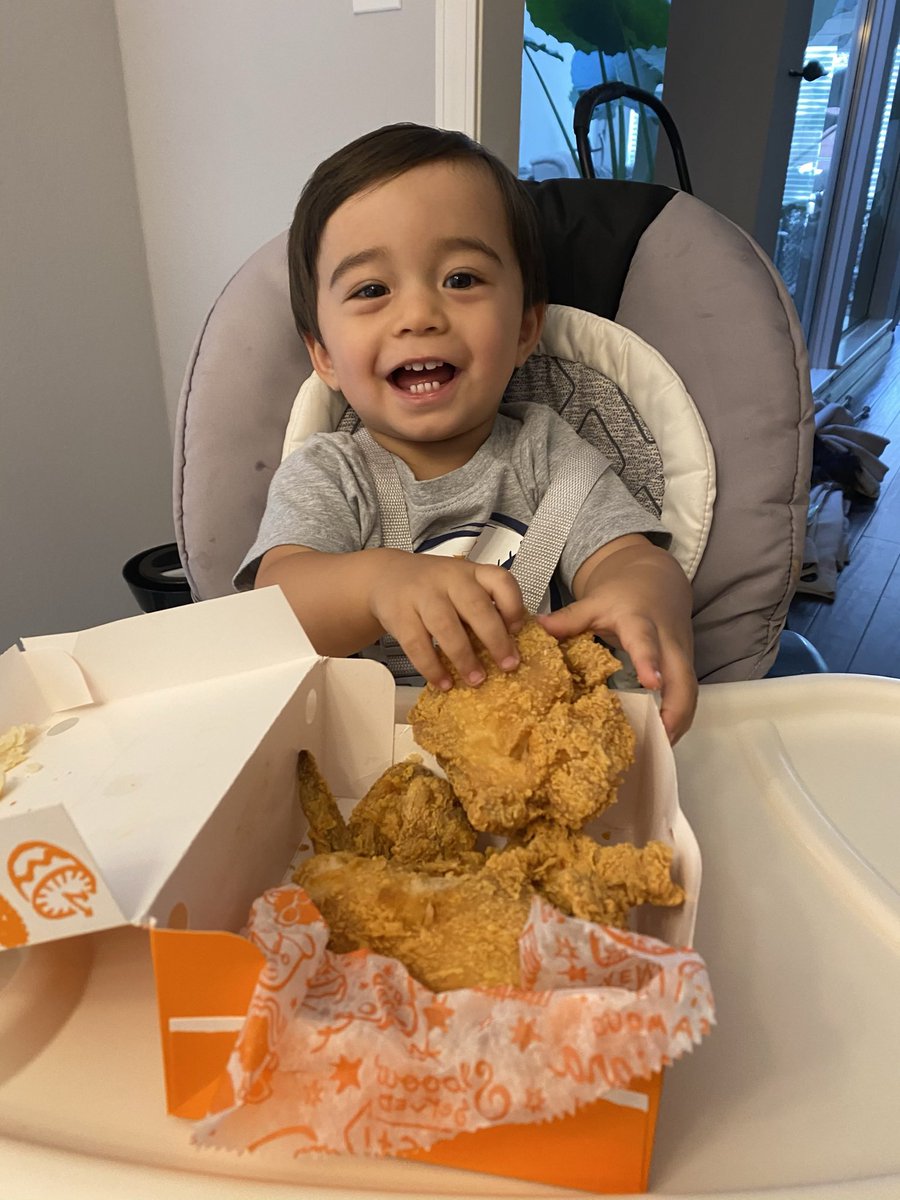 JDHerberger's tweet photo. @PopeyesChicken please sponsor my kid! https://t.co/zcpe4JAarC