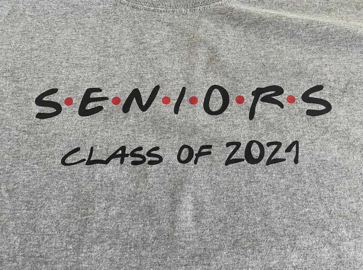 mcleanhigh's tweet photo. Seniors come to Door 9 to pick up class t-shirt between 10:00-4:00 on Monday. Life Touch will be taking photos. Wear a mask while on campus. https://t.co/uGvtjxDfBe
