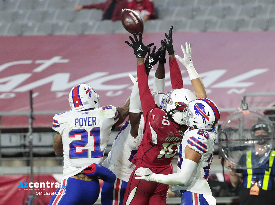 photochowder's tweet photo. That dude catches everything!!! Cardinals WR DeAndre Hopkins with game-winner between three defenders. #BUFvsAZ #AZCardinals #Birdgang #BeeRedSeeRed @azcentral https://t.co/NucGhvGM1i