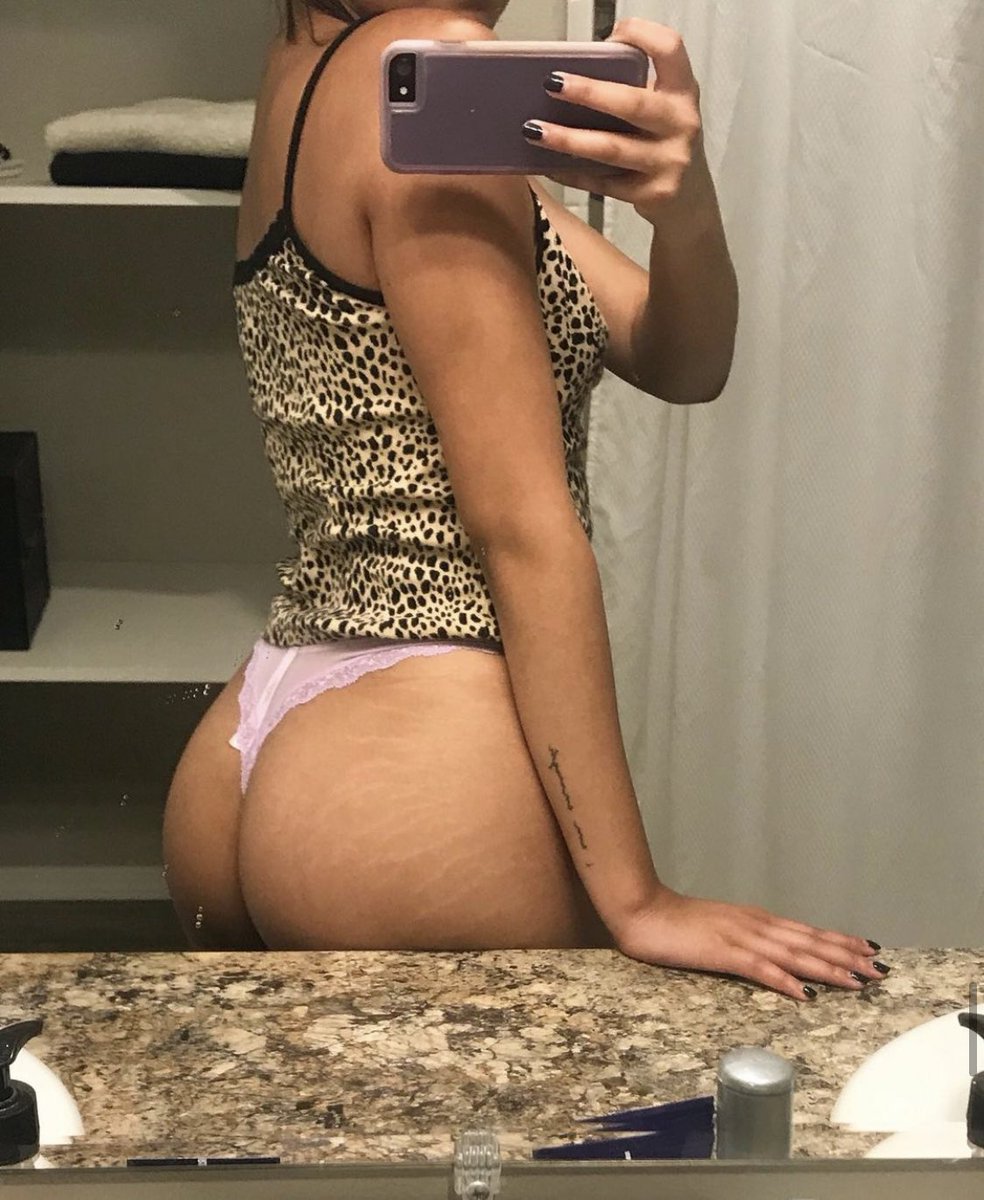 Marbaby33's tweet photo. Hey 🧸 20 Retweets and I’ll post a video with my face in it 😍 #sellingcontent #buyingcontent #buyingvids #cashapp #CashAppFriday #snapchatslut #naughtgirl #snapchatpromo #PremiumSnap #OnlyFansPromo #retweet #collegegirls https://t.co/7fveTmOpLa