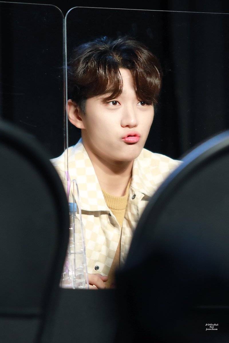 joochan pouting a small thread;