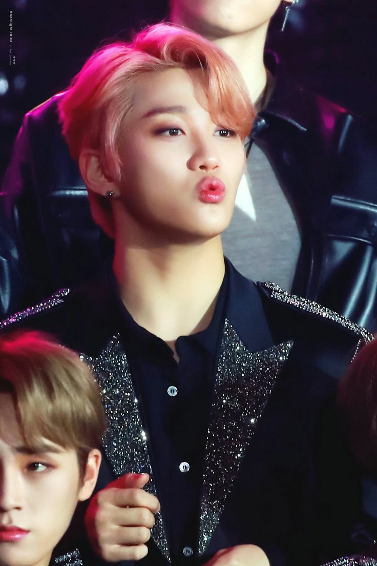 joochan pouting a small thread;