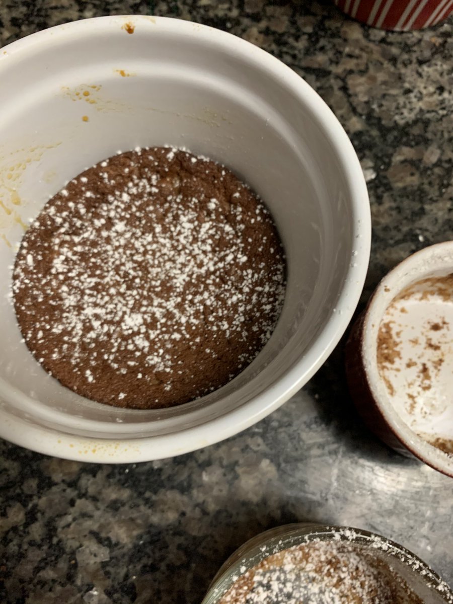 AnnaSmithCLT's tweet photo. 😋 Soufflé:
Heat 1/4 c. unsalted butter
+ 70% 🍫 bar grated finely
+ Salt, vanilla 
Beat 3 yolks w/ 1/4 cup sugar, add 🍫mix
Beat 4 🥚whites stiff w/ 2 tbsp sugar + cream of tartar
Fold togethr
5 ramekins grease w/ butter and dust w/ sugar, fill, 20 min, 375 °, serve w/ pwdrd sgr https://t.co/FLmechx4OE