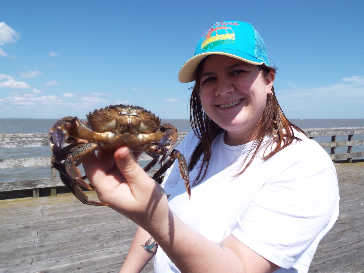 jonpopplewell's tweet photo. I met up with BBC MasterChef winner Natalie Colman for Sea Angler on Walton Pier.
You can catch up with us in this months magazine!
Soles, lobsters, velvet swimmers are on the menu!..😀 https://t.co/iGpEtFmOAf