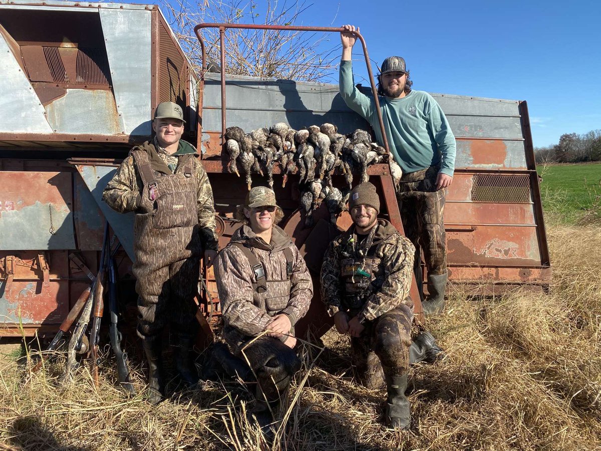 huntk_tanner2's tweet photo. 8 man limit this morning! https://t.co/Tep0RfAIfO
