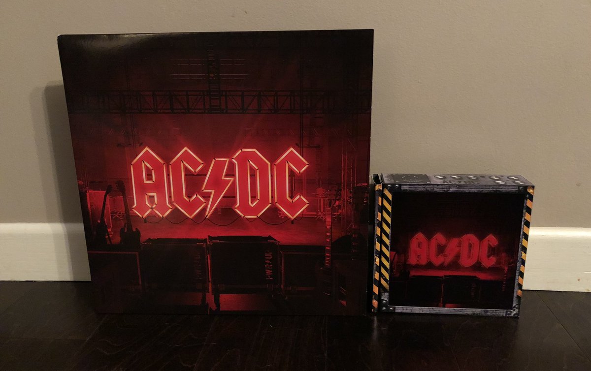 planet_queen_'s tweet photo. I really love the new album it’s amazing @acdc #PLAYPWRUP #ACDC https://t.co/8zRyfqLi2W