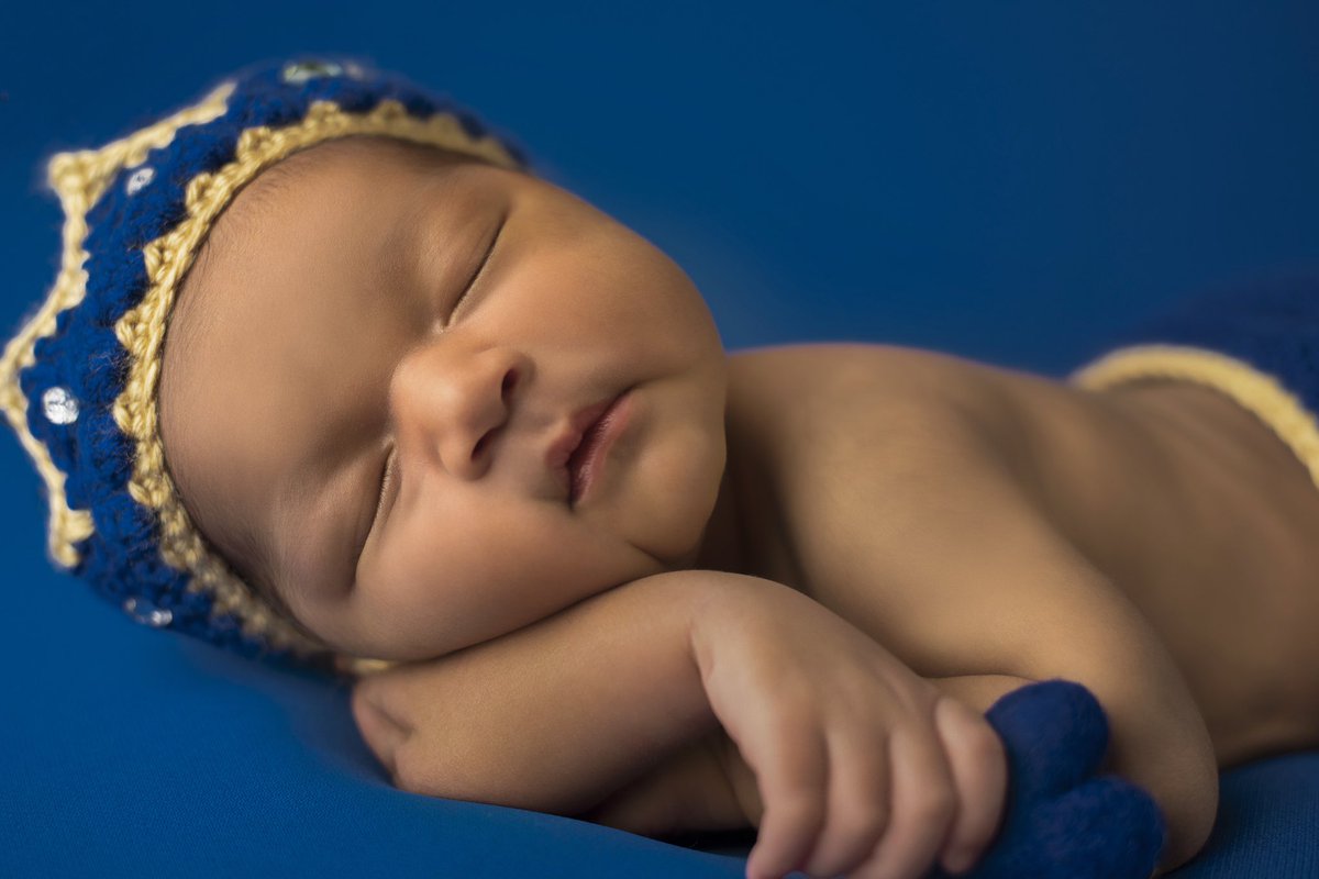 Prince Charming has arrived 👑
#newbornsession #newborn #Prince