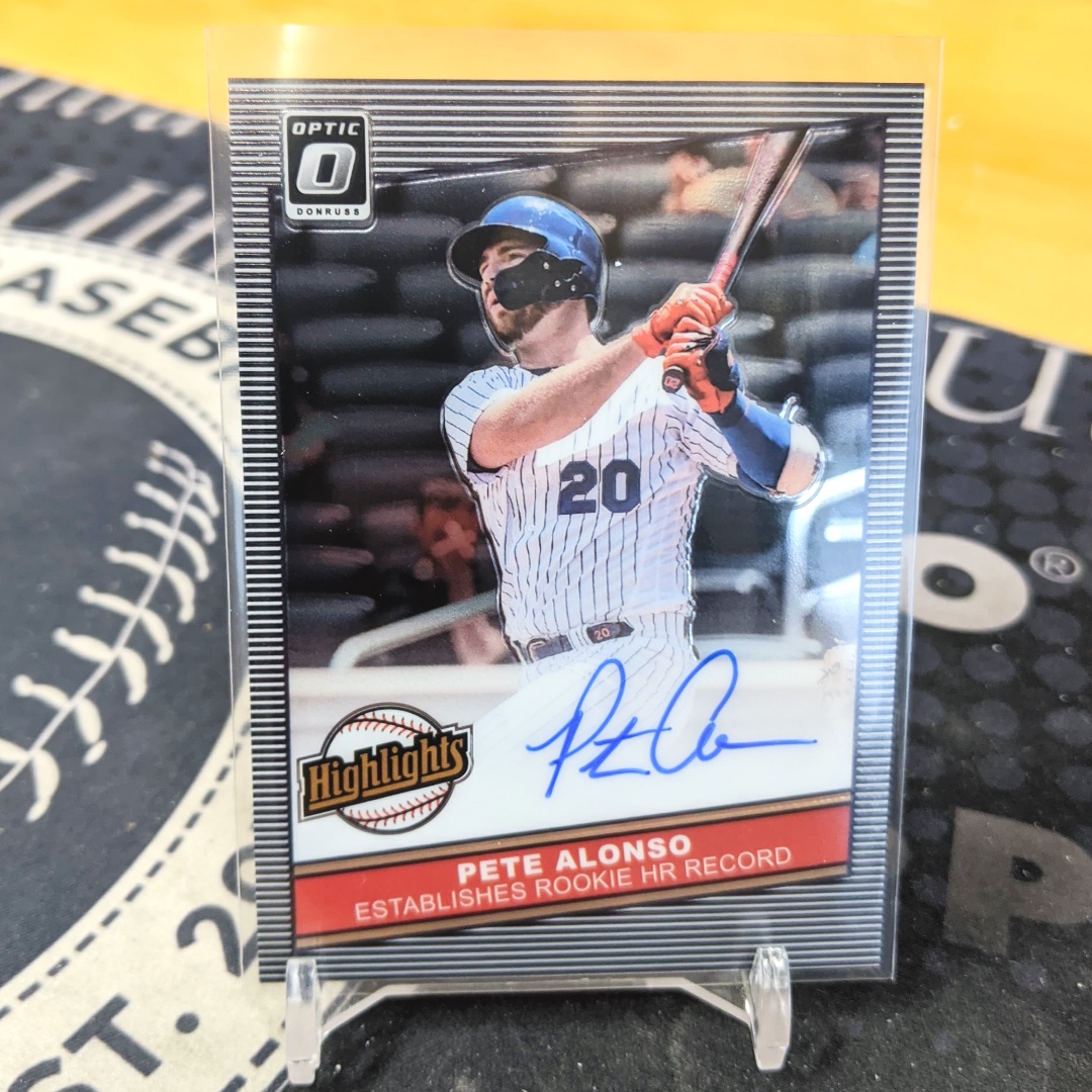LiveCaseBreak's tweet photo. Alonso Highlights ink for Joe E. in last weekend's baseball mixer! #MLB #PeteAlonso #PeteAlonsoCards #Mets #NYMets #CollectBaseballCards #OpticBaseball #TheHobby https://t.co/mXdSL5SCyk