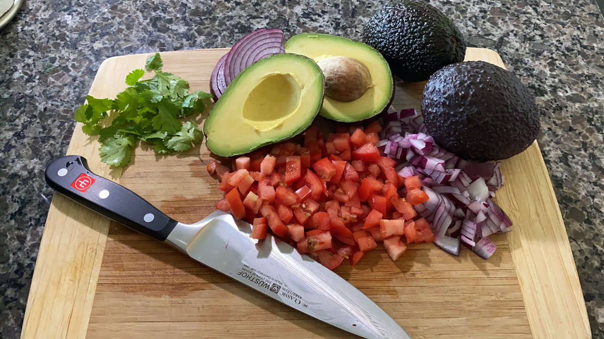 tuoinside's tweet image. Preparing to rock out with my guac out.