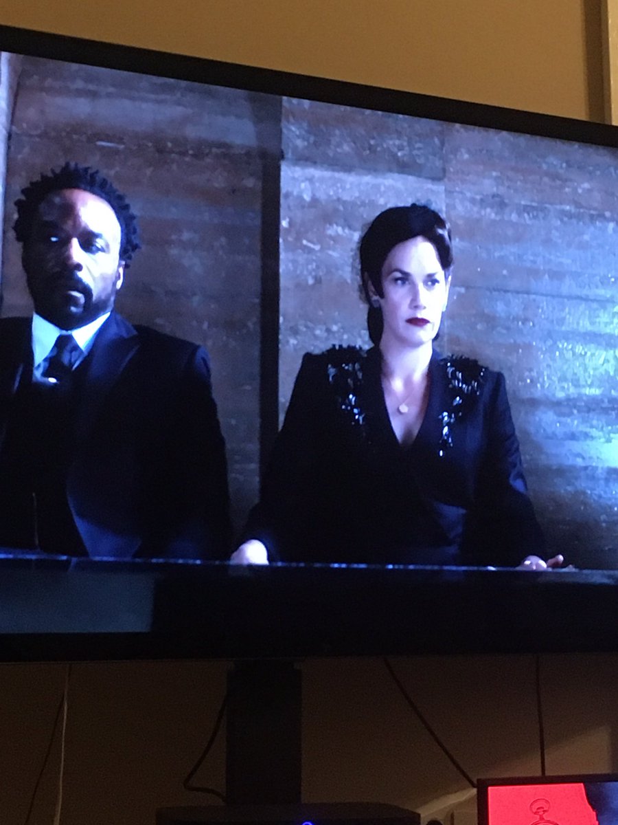 Dr_Dimitra_Fimi's tweet photo. Too many interesting looks exchanged between Dr Lanselius and Mrs Coulter on daemon separation - which brings me back to my suspicion during season 1 that Mrs Coulter’s monkey is an acquired daemon...
#HisDarkMaterials #BCL2020 @keatsandchapman https://t.co/opCEmZi2dx