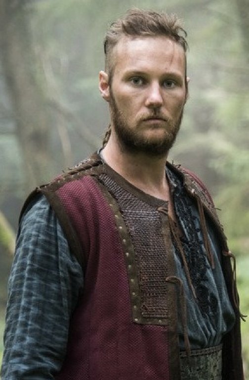 Alors je parlerais uniquement de la version de Ubbe dans Vikings et non des Chroniques Anglo-saxons (qui s'y inspire pas mal) ou encore du dernier royaume (Ubba (Hubba) Lothbrokson de The Last Kingdom)