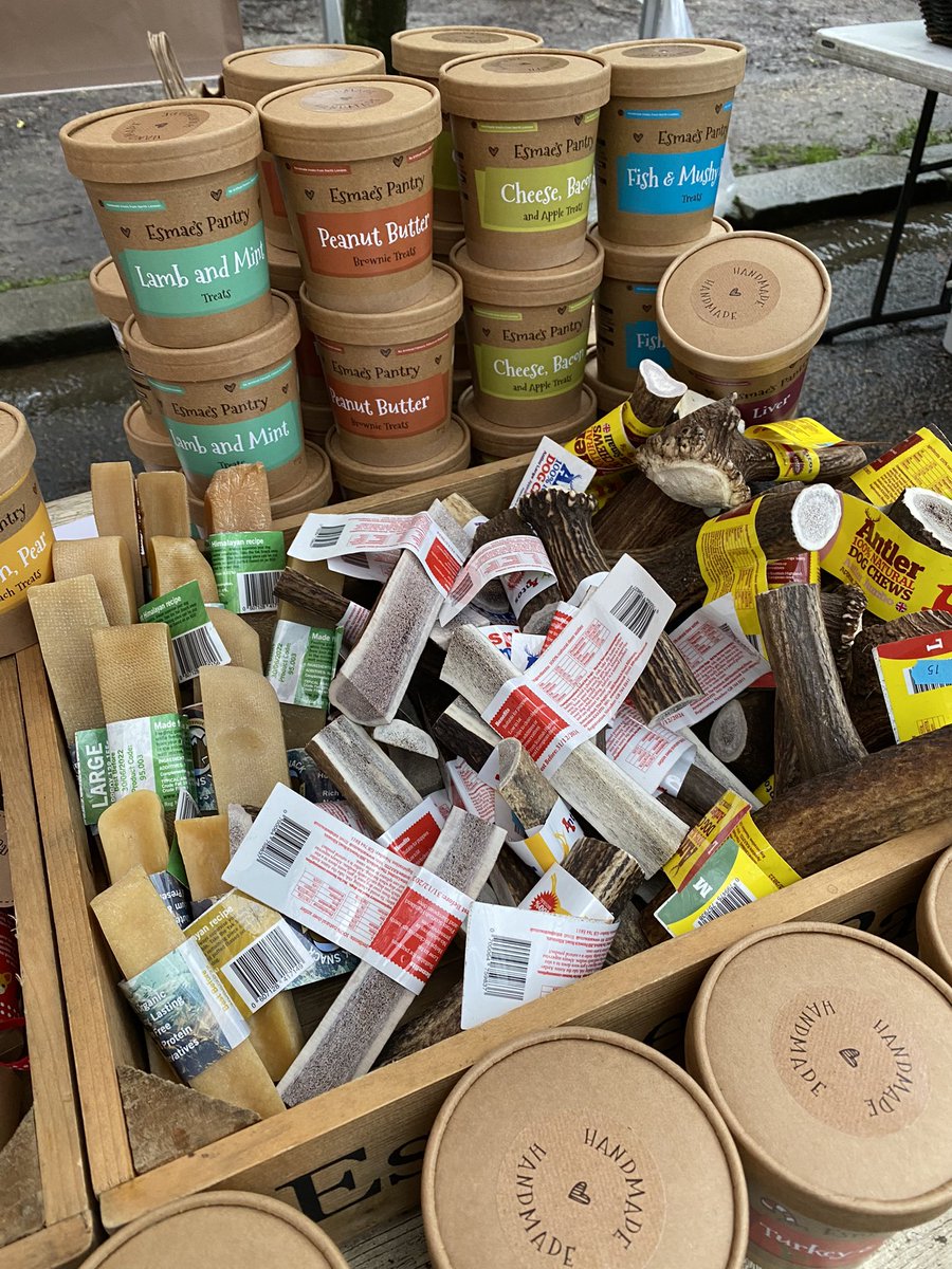 EsmaesPantry's tweet photo. Exciting News...... we will be bringing our fantastic Christmas range (plus all the yummy everyday treats) to The Stroud Green Farmers Market. We will be there on the 6th, 13th and 20th of December! Would love to see our regulars and look forward to making new friends! https://t.co/wsFpJHLsxa