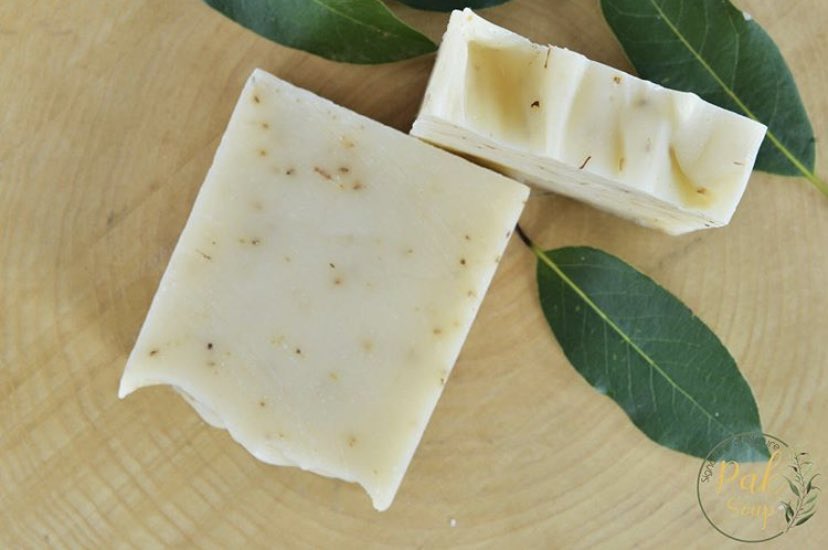 pak_soap's tweet photo. Papatya sabunu 
Papatya çiçeklerinden elde edilen yağ ile yapılmakta.🌼Boyalı saçlarda matlaşma ve kuruluk görülmekteyse en iyi çözüm papatya sabunu.#paksoap #naturel #sabun #soap #vegansoap #handmade #organik #papatyasabunu #SahinbeyeDeğer #vaniköycamii #Filistin #SeyitRiza https://t.co/PF6SqkmXlC