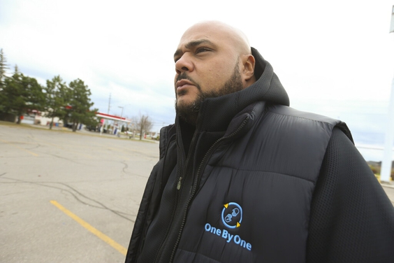 NOtoGANGSorg's tweet photo. Excellent work by Marcell Wilson, President of the One by One Movement. Read news story in Toronto Sun November 15, 2020 by LEVY: Rehabilitated gang leader decries brazen shooting of innocent kids https://t.co/Et79yNqCN3 Website: https://t.co/ktI3eSimqi #NoToGangs #GangPrevention https://t.co/Z36fIN68om