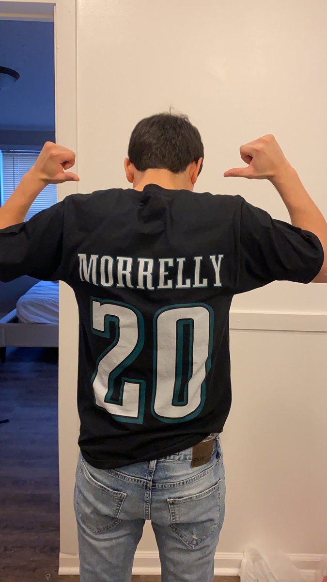 MorrellyN's tweet photo. It’s your boyss birthday @Eagles  win for me pleaseee (# is what we’re celebrating) https://t.co/aD1buAJPkH