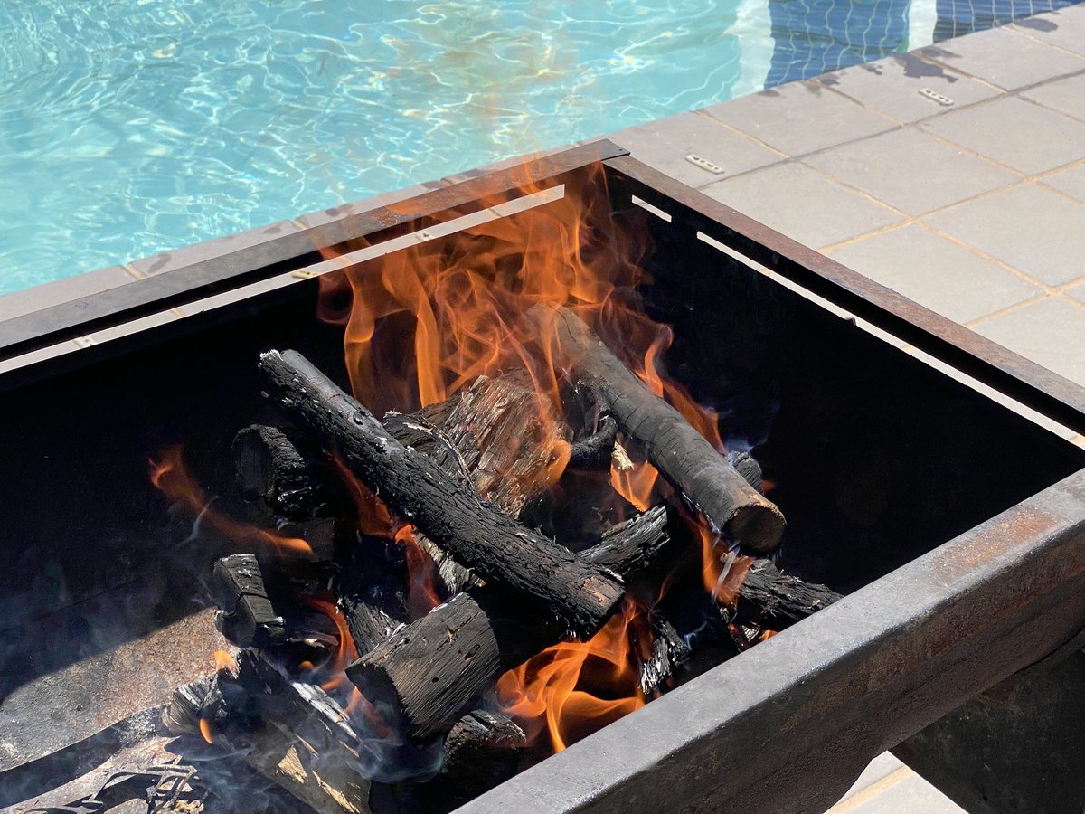 dannicholl's tweet photo. Lazy Sunday. How does this rank, @ratemybraai...? #ratemybraai https://t.co/xdtJl2IRkM