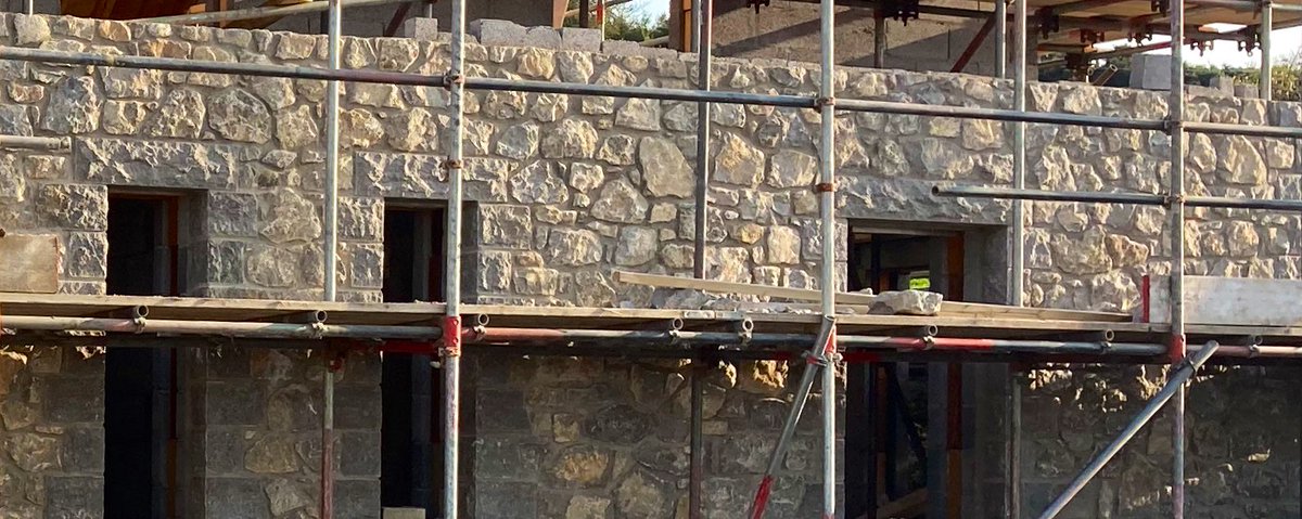 llyrg_jones's tweet photo. A close up of a stone cladding job from this summer at Llanddona beach front. https://t.co/1gig6Ysg2d