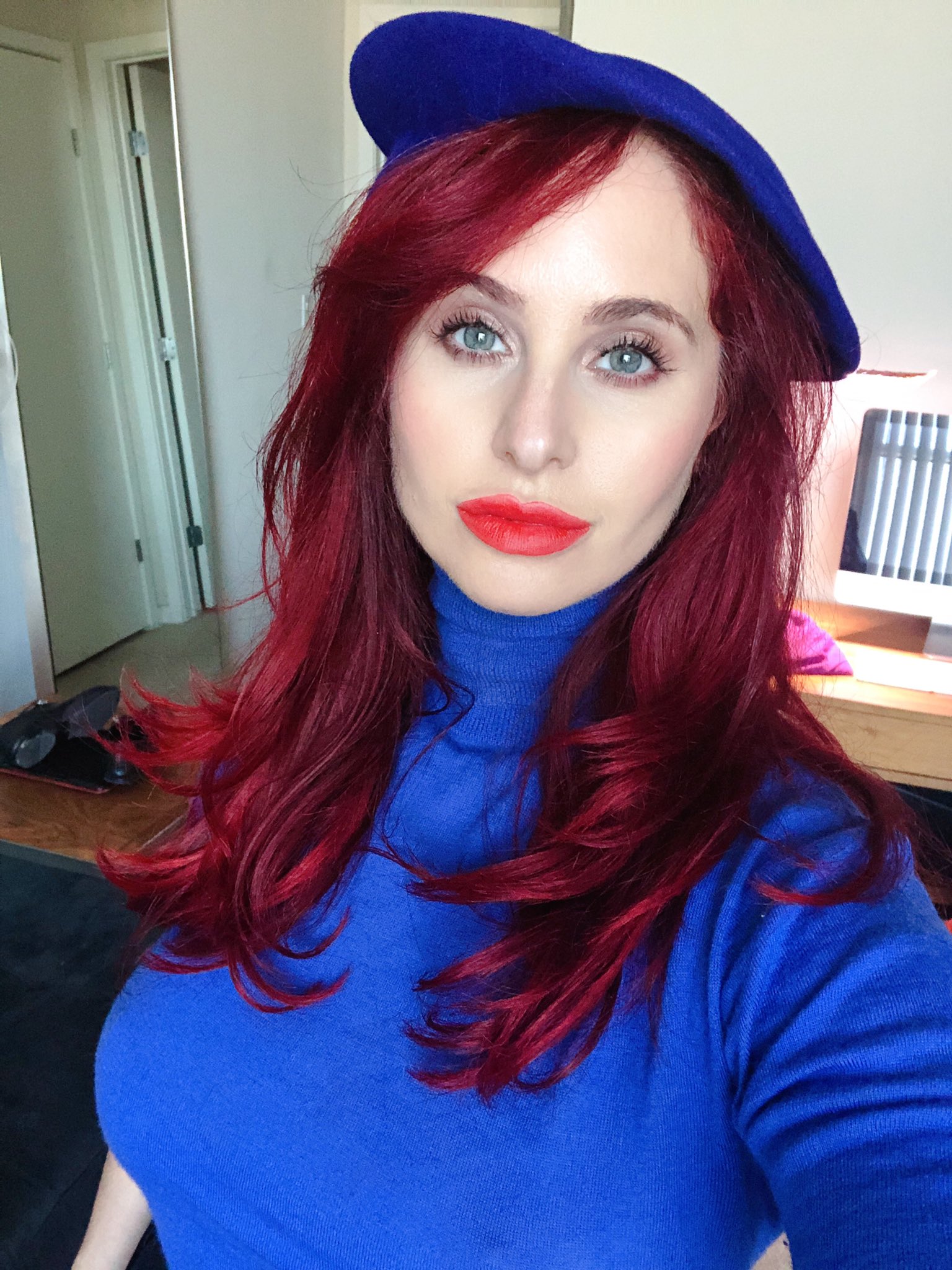 TW Pornstars - 2 pic. Andrea Rosu. Twitter. Paint me like one of your french models. 8:49 PM