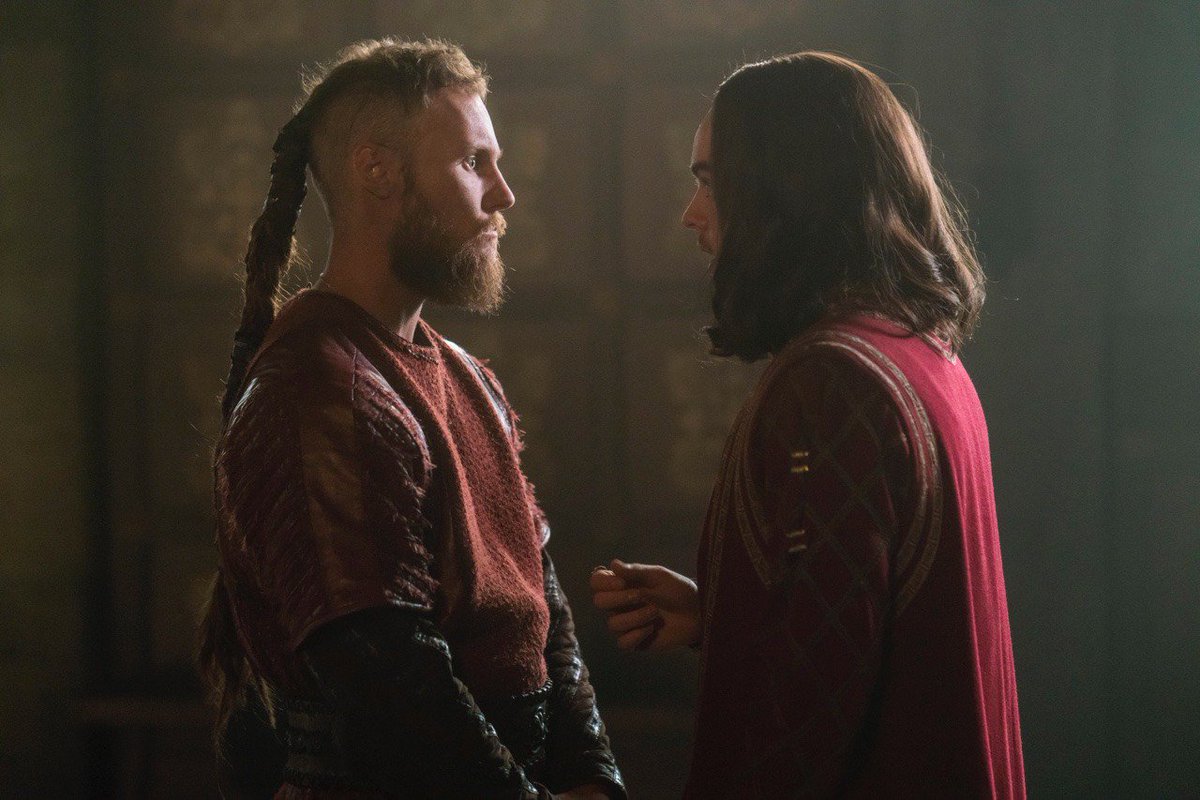 Ubbe remplit son contrat, il en sorta plus fort et salua ainsi Alfred et son alliance puis réparti à Kattegat où il gagna la bataille contre Ivar !