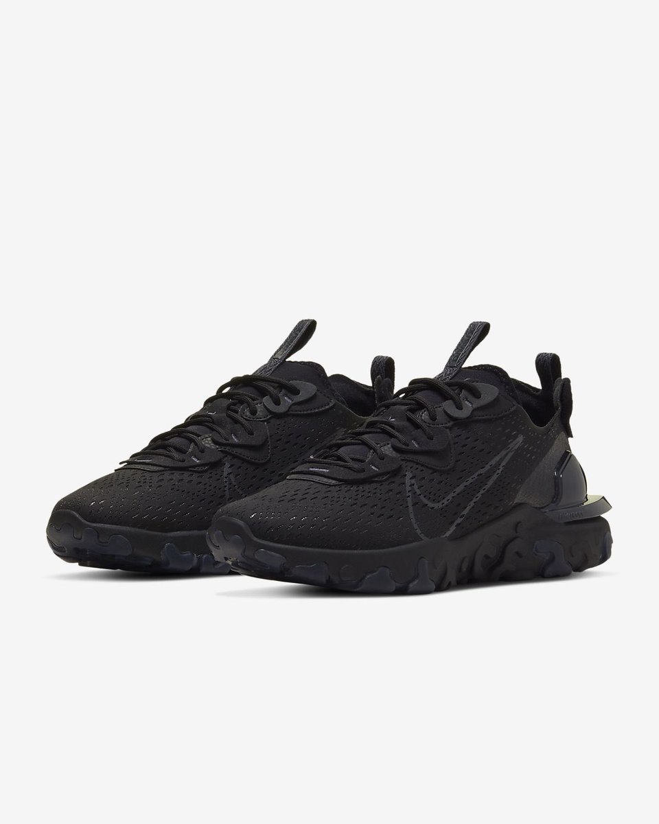 Connect_Clo's tweet photo. ❄️ WINTER ESSENTIAL.. Nike React Vision ‘Triple Black’ 🥶
The classic colourway looks sickkk on the React Vision we can all agree 😎 
LINK AVAILABLE VIA WEBSITE AS ALWAYS 🔥
Style: Style: CD4373-004
#nike #react #vision #reactvision #black #run #trainer #sneaker #classic https://t.co/dwHubsHPQj