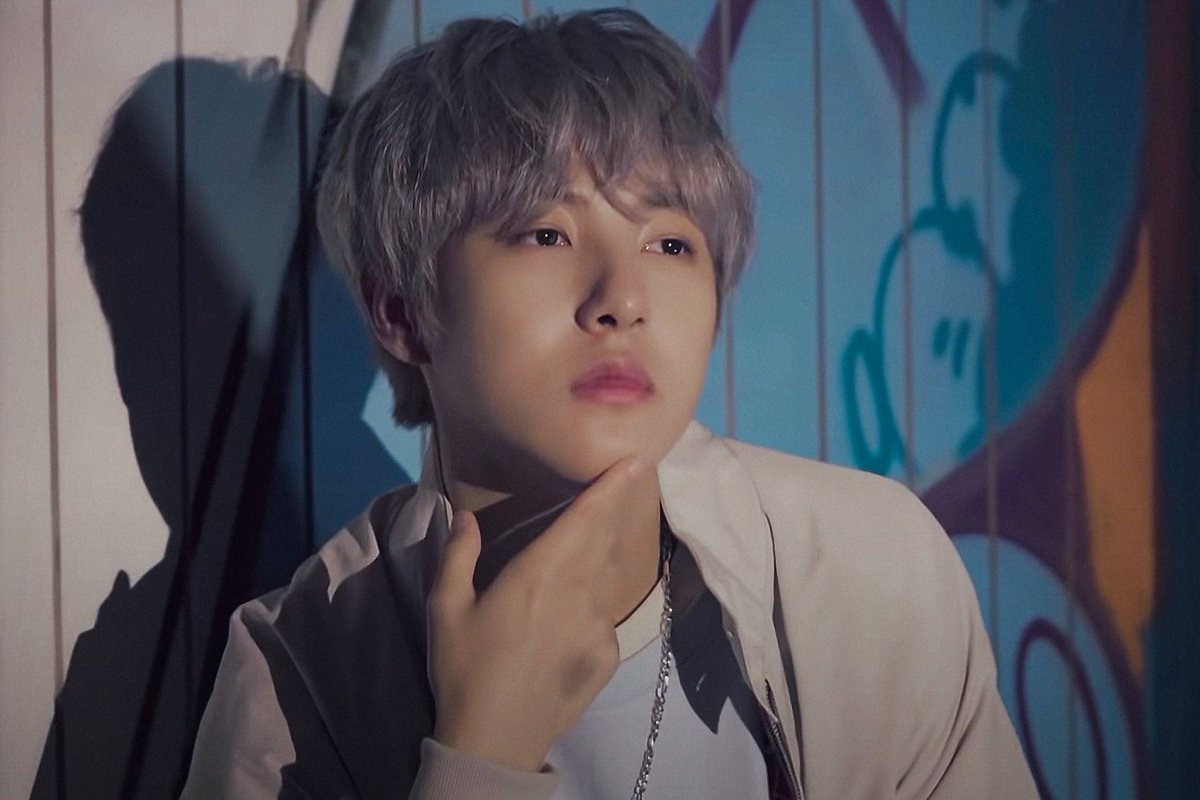 🌈hourly renjun 🏡 tweet media