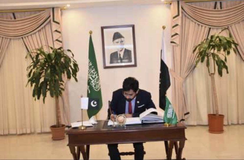 AbrarUlHaqPK's tweet photo. It was nice meeting with the Pakistani Ambassador in Riyadh KSA. https://t.co/btXhQjnrTw
