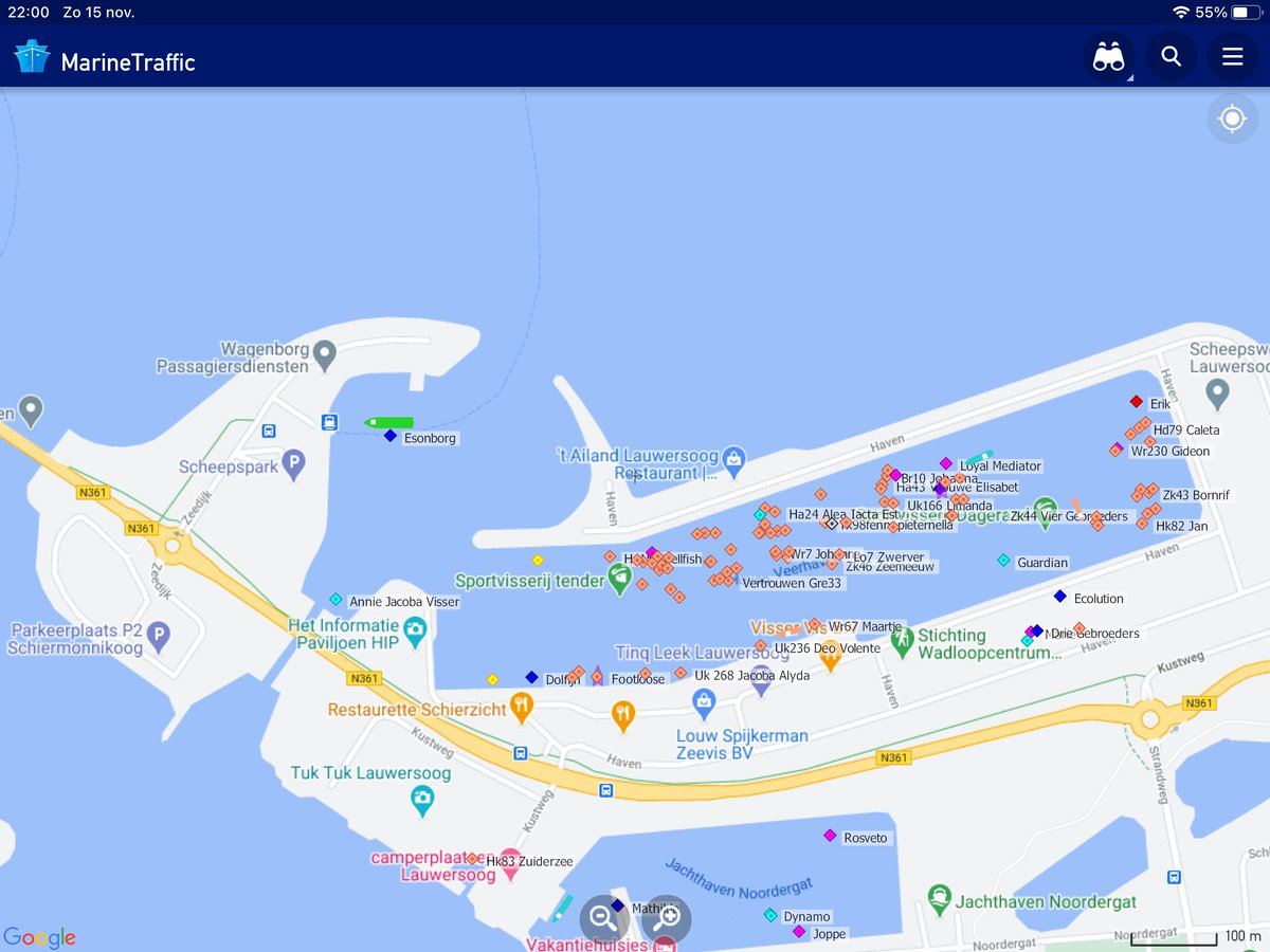 KorBerghuis's tweet image. Nieuws vanuit @havenlauwersoog.

Johan Rispens van de ZK18 ‘Liberty’ doet op fb deze berichtgeving: “Kor Berghuis kin dr op tiet ien  een enkele zalt wel zitn zoin komt niks van terrecht van week kin week ien de nettn.”

Kortom de vloot blijft grotendeels binnen. #slechtweer