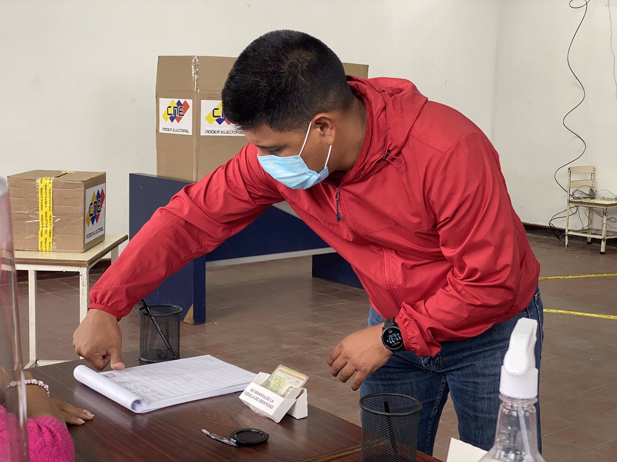 pinfantea's tweet photo. Hoy 15 de noviembre participamos en el segundo #Simulacro2020🗳 Venezuela cuenta con el mejor Sistema Electoral blindado, transparente y eficaz.

Vamos rumbo a la recuperación del Poder Legislativo, por y para nuestro pueblo ¡Venceremos! ✊🏽

@NicolasMaduro https://t.co/99Cy1BXhPH