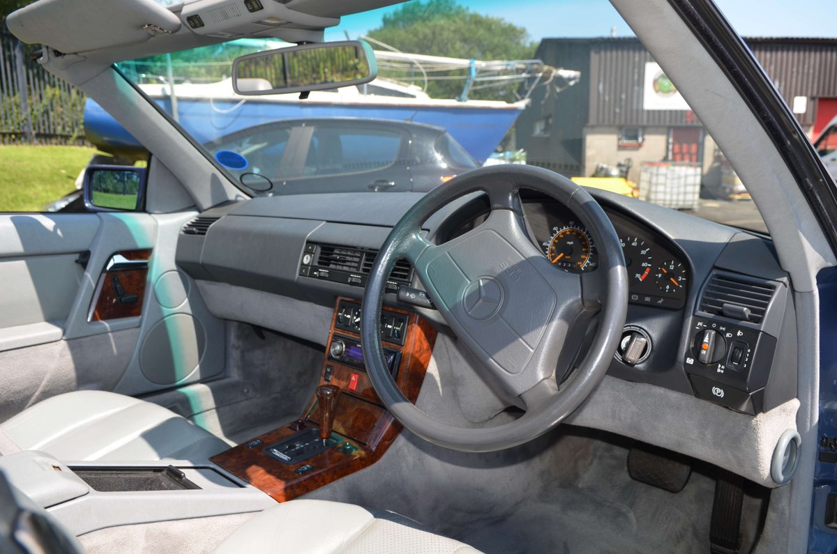 MDHOOT_'s tweet photo. Some close-up shots of our 1992 Mercedes 300 SL Auto which were shot during the heatwave back in early May/June 🚙  This 1992 R129 300 Mercedes SL may not be a barnstormer but it is a sense of occasion every time you go out in it https://t.co/VTwp02J3vt