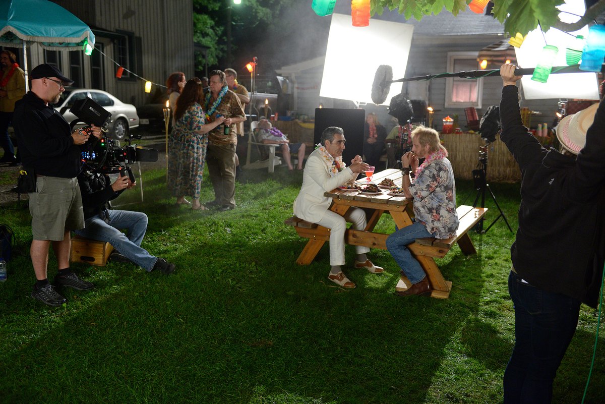 SchittsCreek's tweet photo. this is a boom mic operator appreciation post https://t.co/Fmx2bJI5z3