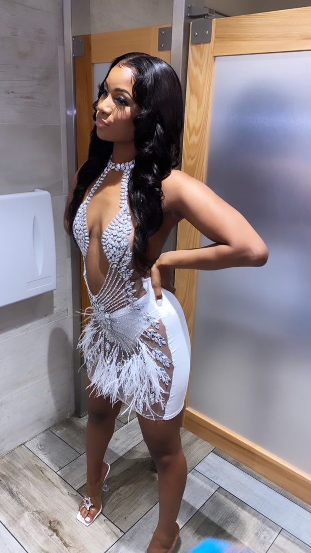 _bleurb's tweet photo. @beefineass__  ATE OK!! 😍🥵 Y’all wish my sis a Happy Birthday #BDay #BaddestB https://t.co/mxE9QKSpB4
