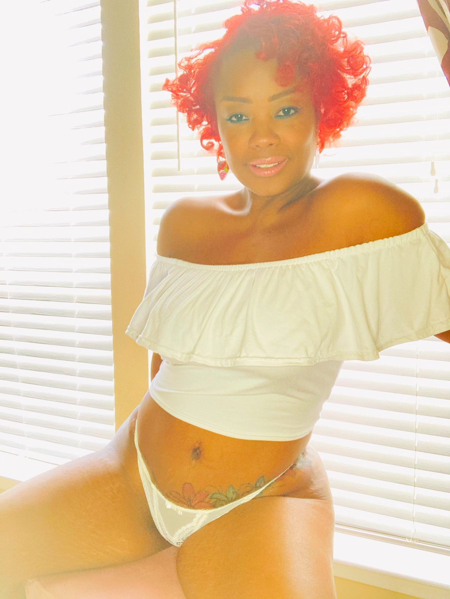 PinUpCaramel's tweet photo. #blasiangirlsrock https://t.co/aevsV1fvvv