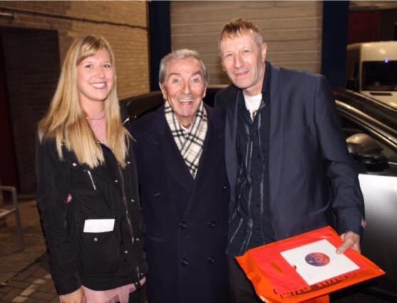 KayleighJayA's tweet photo. Such sad news today, hearing the passing of @DesOConnorCBE, such a lovely person and a entertainment legend 🌟#RIPDesOConnor #Desoconner https://t.co/wwtqw0lGgK