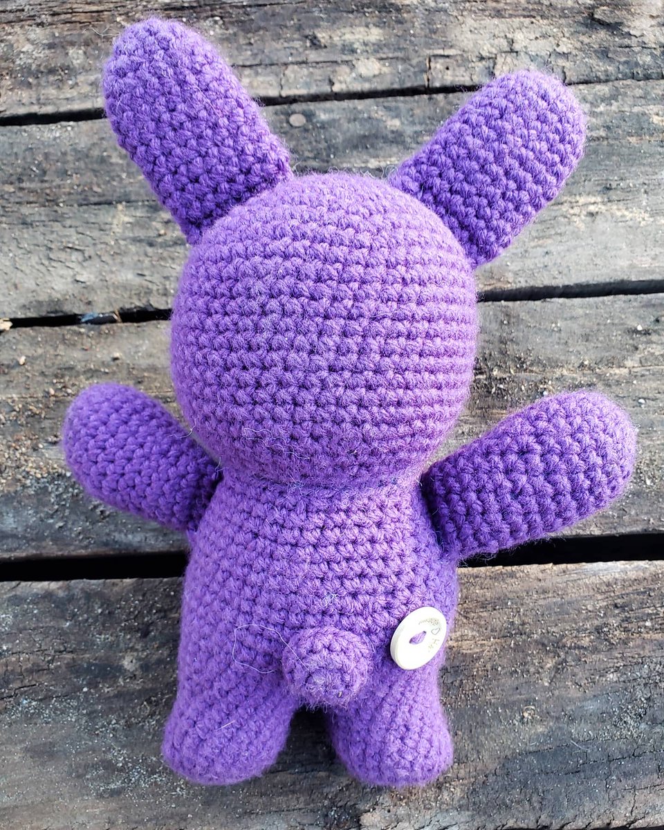 kiseiscreations's tweet photo. Five Nights at Freddy's Bonnie! 
.
.
This pattern is by Kristel K. They can be found on Ravelry and Etsy! 
#amigurumi #crochetdoll #fnaf #fivenightsatfreddys #bonniefivenightsatfreddys https://t.co/Ak946S4GxZ